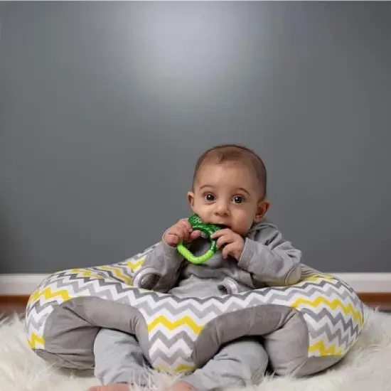 The Original Hugaboo HUG4239 Infant Sitting Chair, Yellow Chevron image {2}