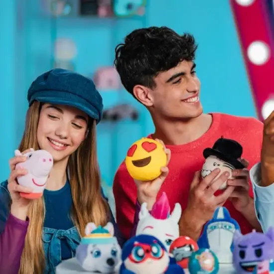 Peppa Pig MiraBall, 3-in-1 Surprise, Blind Box Toys for Kids - Collectable Characters from TV Shows - Metal Ball, Plush, Stickers, White Ribbon image {2}