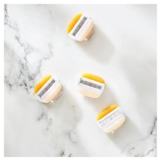 Venus Comfortglide plus Olay Coconut Women's Razor Blade Refills image {1}