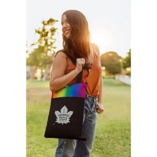NHL Toronto Maple Leafs Vista Outdoor Picnic Blanket & Tote - Rainbow/Black image {5}