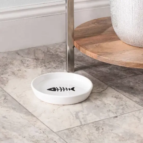 Park Life Designs 2c Oscar Classic Round Cat Bowl - White image {2}