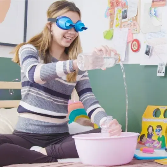 The #UpsideDownChallenge Game image {4}