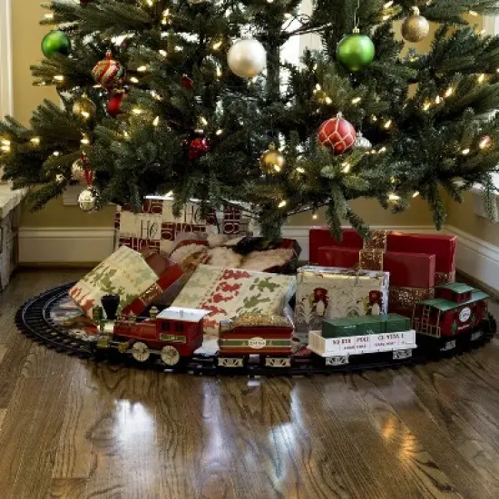 Lionel Trains North Pole Central Ready to Play Battery Power Christmas Train Set image {3}