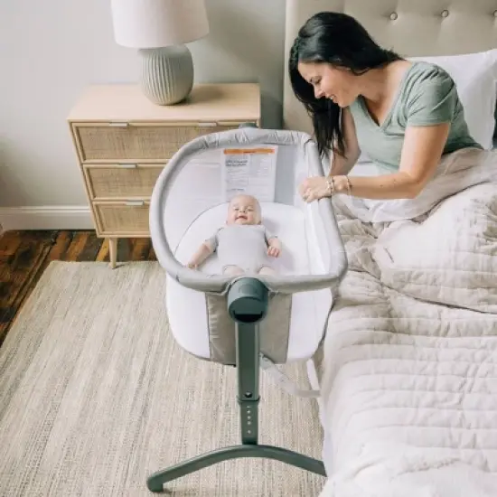 Baby Delight Beside Me Wink Organic Bassinet & Bedside Sleeper image {2}