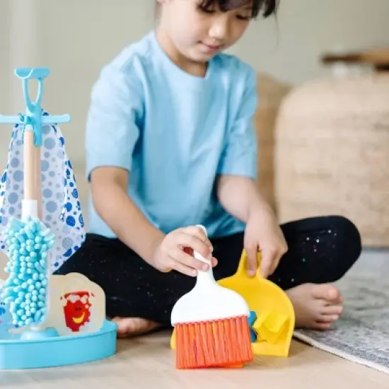 Melissa & Doug Blues Clues & You! Cleaning Time Play Set image {4}
