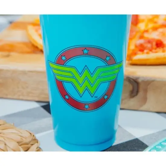Silver Buffalo DC Comics Wonder Woman Logo 18oz Disposable Plastic Party Cups | 20 Pack image {7}