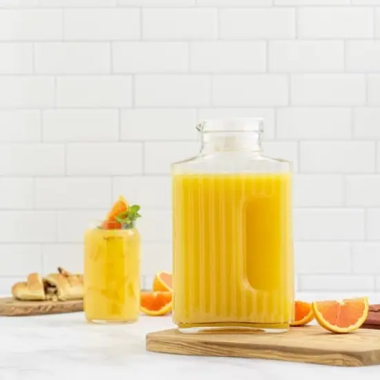 JoyJolt Beverage Serveware Glass Pitcher & 2 Lids - 67 oz Carafe for Cold Drinks image {3}