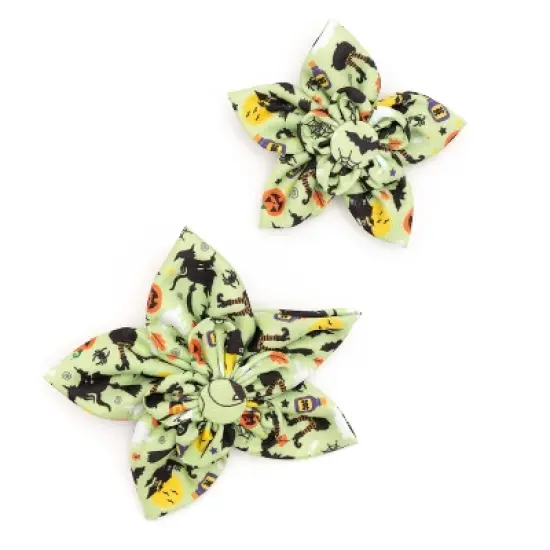 The Worthy Dog Witches Brew Adjustable Flower Accessory image {2}