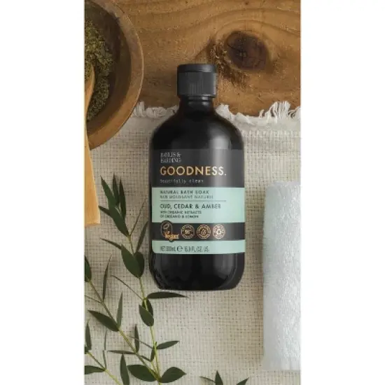 Baylis & Harding Goodness Oud Bath Soak - Cedar and Amber - 16.9 fl oz image {2}