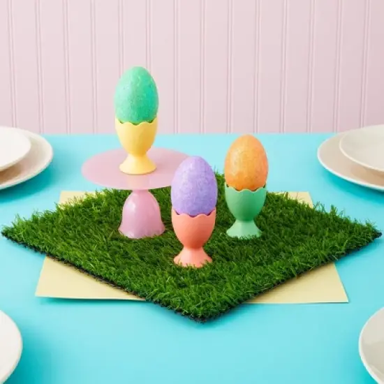 Juvale 4-Pack Artificial Grass Mat Squares, 12x12-Inch Fake Turf Tiles for Balcony, Patio, Outdoor Faux Placemats, DIY Crafts and Decorations, Green image {5}