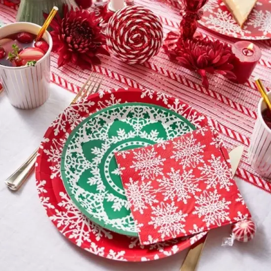 Jolly Snowflake Small Plates (10 Per Pack) image {2}