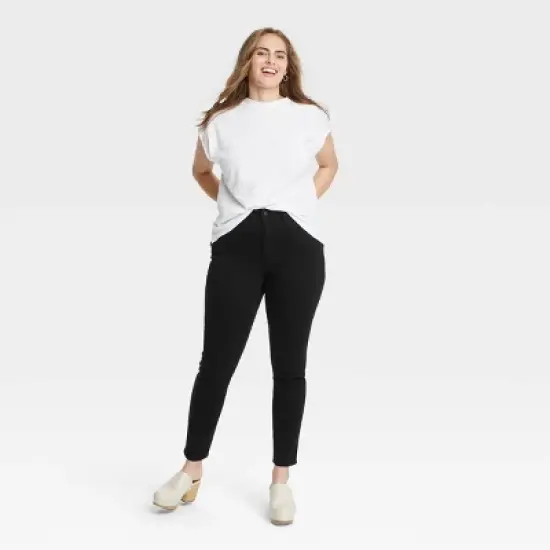 Women's High-Rise Skinny Jeans - Universal Thread&trade; Black image {5}