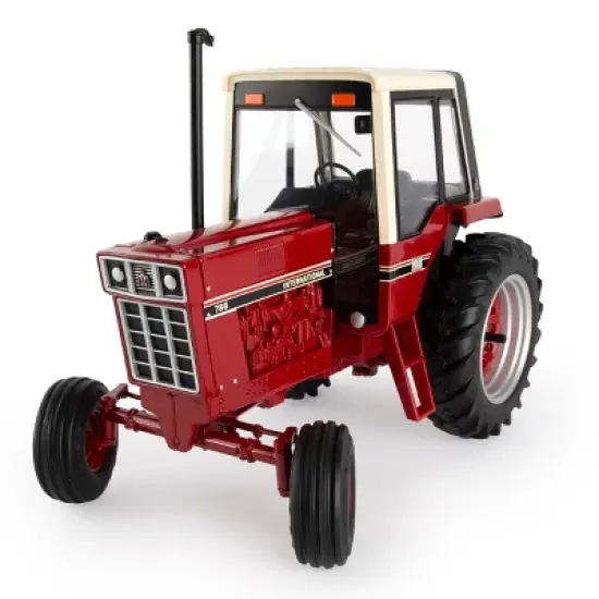 1/16 International Harvester 786 With Cab, ERTL Prestige Collection 44220 image {1}