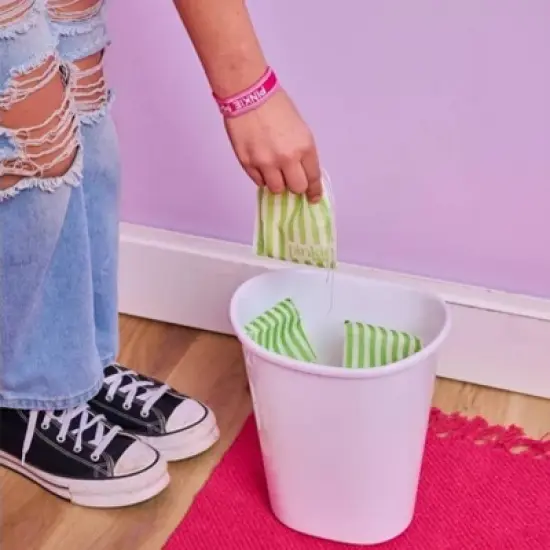 Pinkie Tween & Teen Ultra-Thin Organic Topsheet Pads with Wings - Size Small - 18ct image {4}