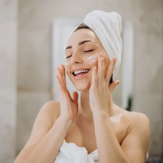 Beauty by Earth - Hyaluronic Acid Hydrating Night Cream 1.58 oz. image {1}