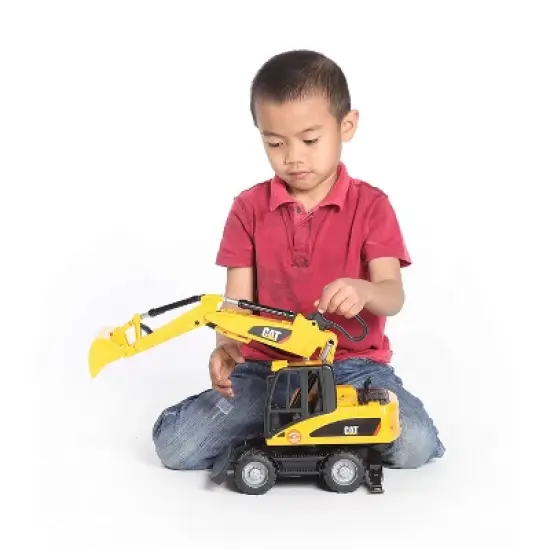 Bruder CATERPILLAR Small Wheel Excavator image {1}