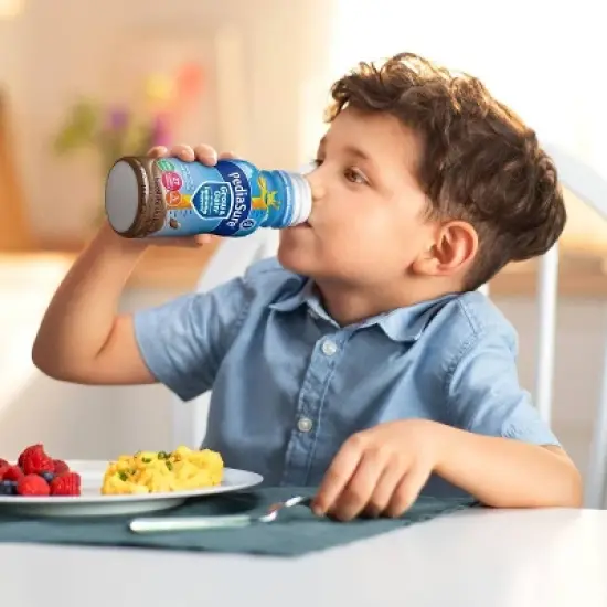 PediaSure Grow & Gain Kids' Nutritional Shake Chocolate - 6 ct/48 fl oz image {1}