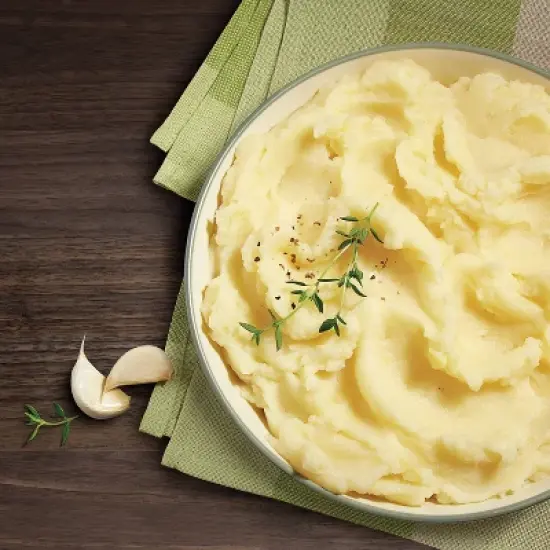 Yukon Gold Garlic Mashed Potatoes - 24oz - Good & Gather&trade; image {2}
