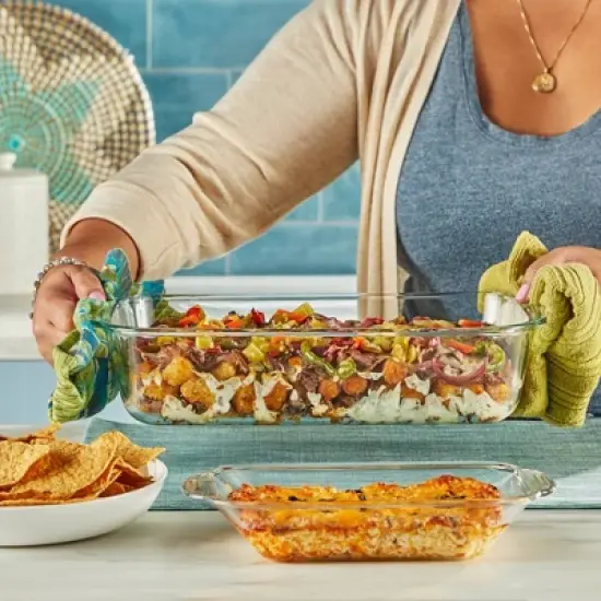 Pyrex 9"X13" Deep Glass Bakeware: Oven-Safe Rectangle Baking Dish, Freezer & Dishwasher-Safe, 5 Qt Capacity image {4}