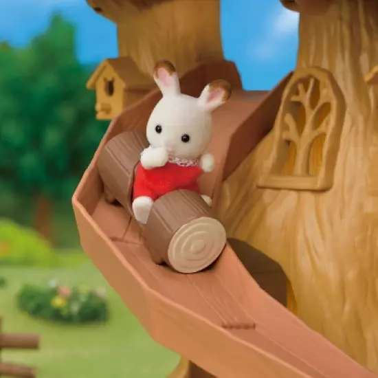 Calico Critters Lakeside Lodge Gift Set, Dollhouse Playset with Collectible Figure, Furniture and Accessories  image {2}