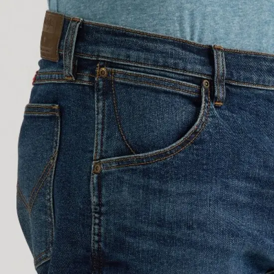 Wrangler Men's Relaxed Fit Bootcut Jeans image {4}