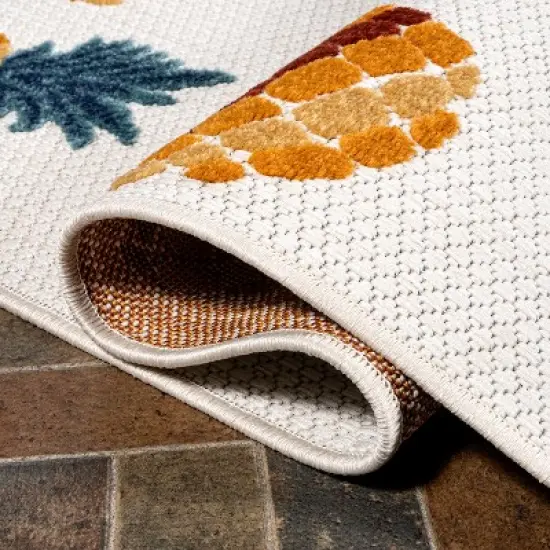 Ananas Bold Pineapple High-Low Indoor/Outdoor Area Rug - JONATHAN Y image {3}