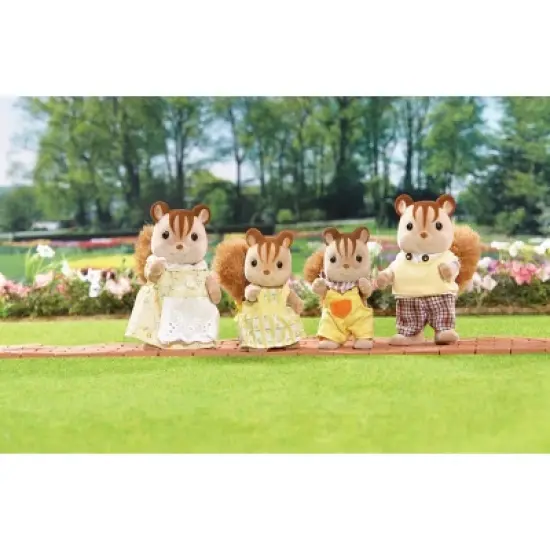 Calico Critters Hazelnut Chipmunk Family image {2}