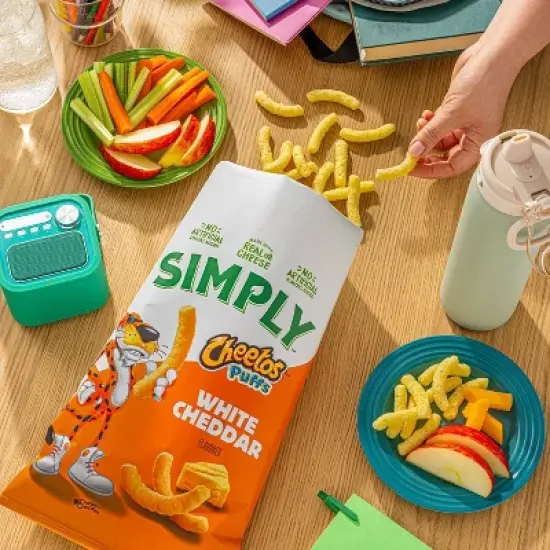 Cheetos Snack Pack Simply White Cheddar Puffs Multipack- 8ct/7oz image {7}