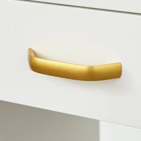 Dixie Desk - Buylateral image {1}