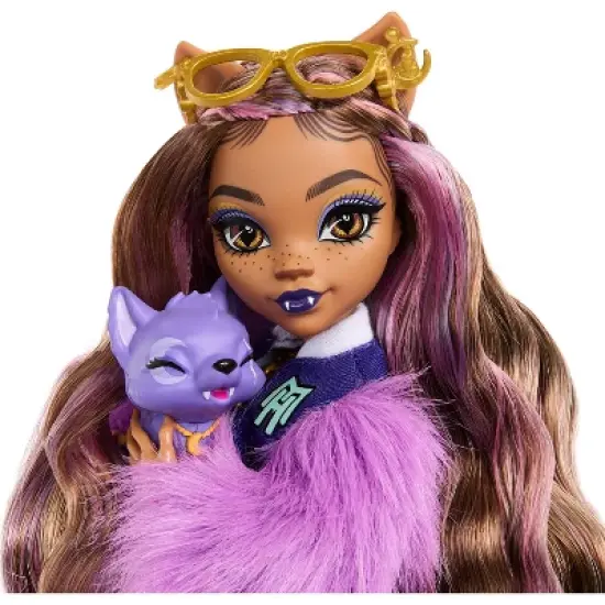 Monster High Clawdeen Wolf Fashion Doll with Pet Dog Crescent and Accessories image {2}