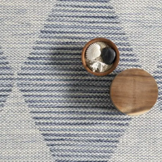 nuLOOM Catja Geometric Indoor/Outdoor Patio Area Rug image {5}