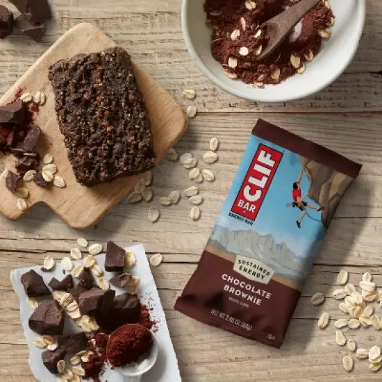 CLIF Bar Chocolate Brownie Granola Protein Bar Made with Organic Oats - 10g Protein - 36oz/15pk image {4}