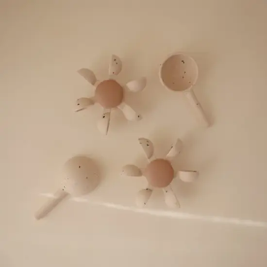 Mushie Water Wheel Bath Toy image {7}