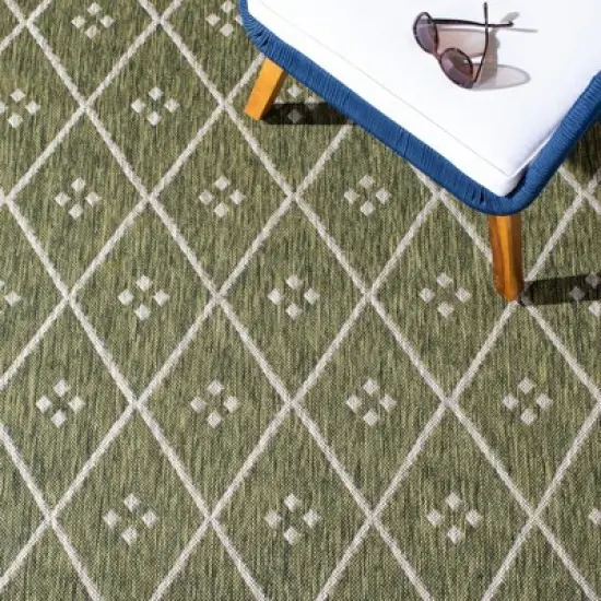 Courtyard CY8303 Power Loomed Indoor/Outdoor Area Rug  - Safavieh image {2}