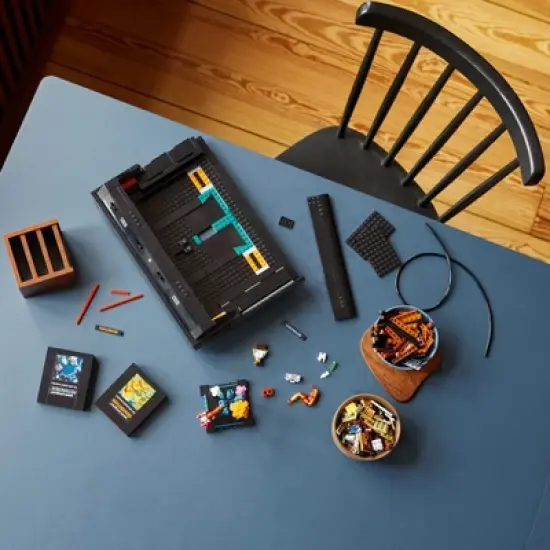 LEGO Icons Atari 2600 Video Game Console Adults Set 10306 image {4}