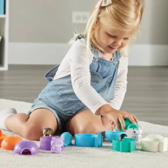 Learning Resources Sort & Seek Polar Animals image {2}