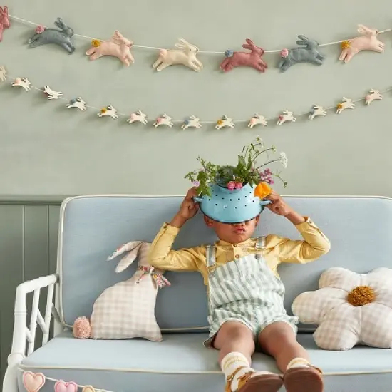 Meri Meri Felt Bunny Garland (Pack of 1) image {1}