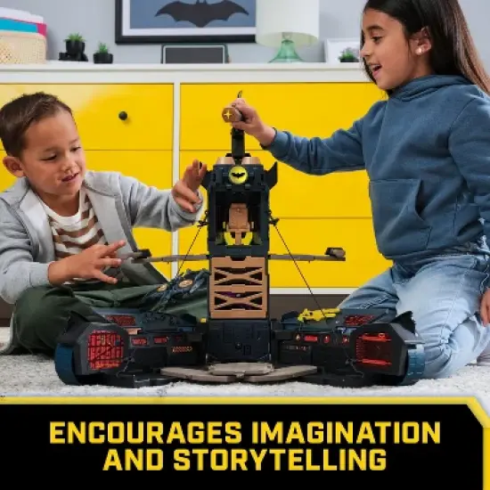 DC Comics Batman Ultimate Transforming Batmobile Playset with Projectiles image {2}