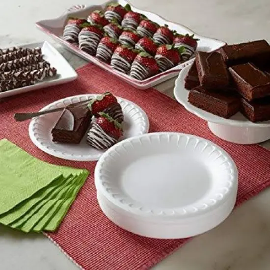 Hefty Everyday Soak Proof Disposable Plates - 45ct image {1}