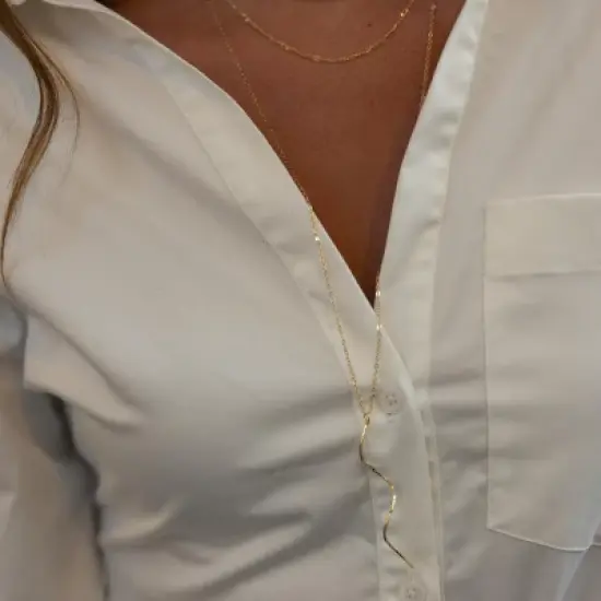 Sanctuaire Thin Twisted Bar Necklace Gold image {1}