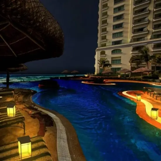 Portable Outdoor Lantern with Clear Panel - Techko Maid image {8}