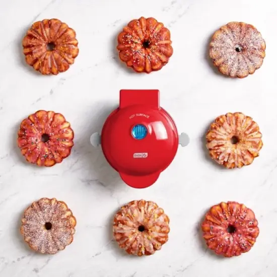 Dash Mini Bundt Maker image {5}
