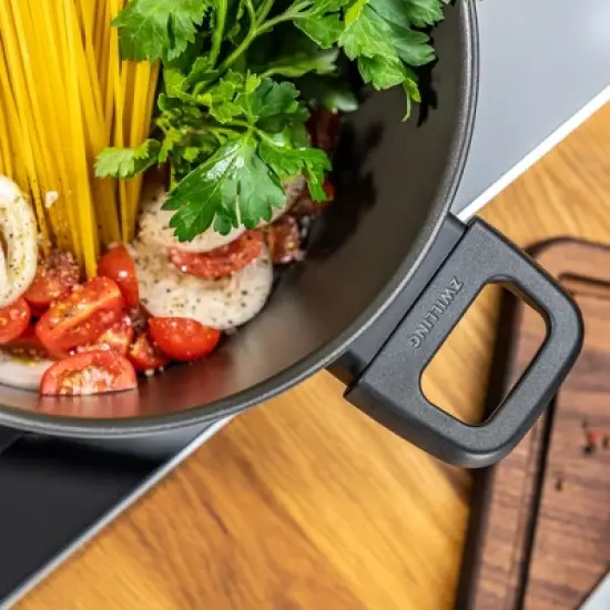 ZWILLING Madura Plus Forged 5-qt Aluminum Nonstick Dutch Oven with Lid image {3}