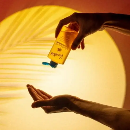 Vacation Chardonnay Oil Sunscreen - SPF 30 - 3.4 fl oz image {5}