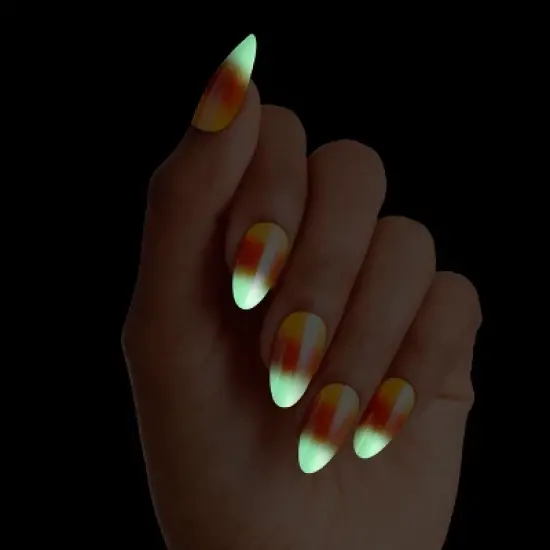 KISS Products Voguish Fantasy Fake Nails - Sweet Creature - 31ct image {1}