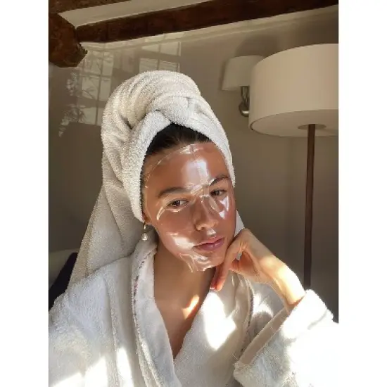 Holler and Glow Good to Glow Face mask image {5}