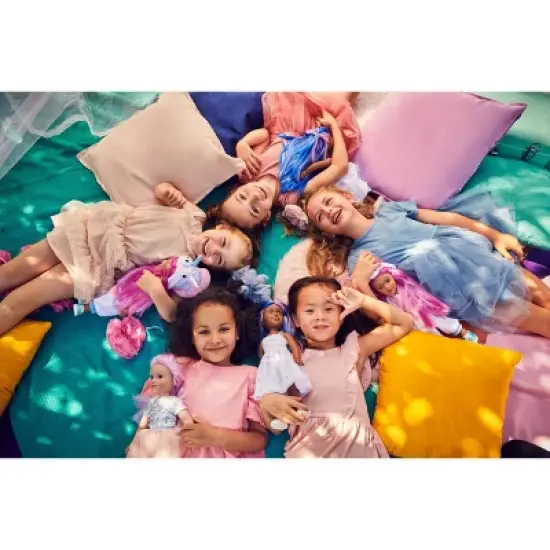 I'M A WOW Olivia The Stargirl with Color-Changing Hair 14" Fashion Doll image {3}