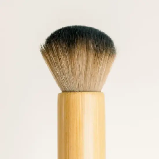 Beauty by Earth Kabuki Brush image {6}