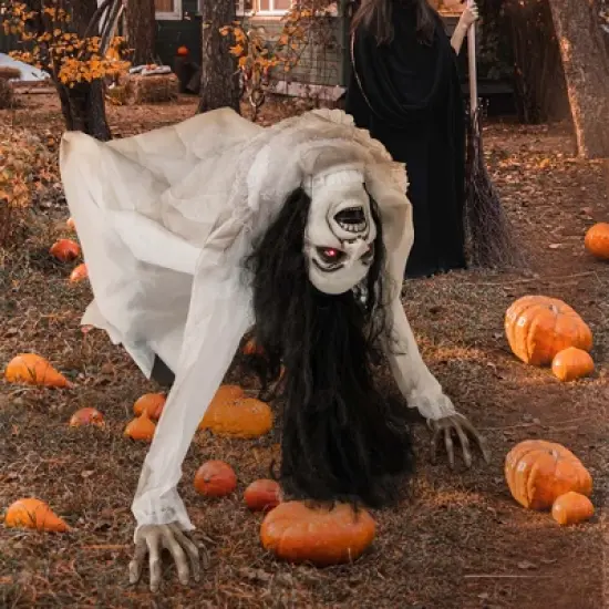 Costway Lighted and Animated Halloween Decoration Animatronic Crawling Woman w/ LED Eyes Indoor Outdoor Halloween Ghost image {7}