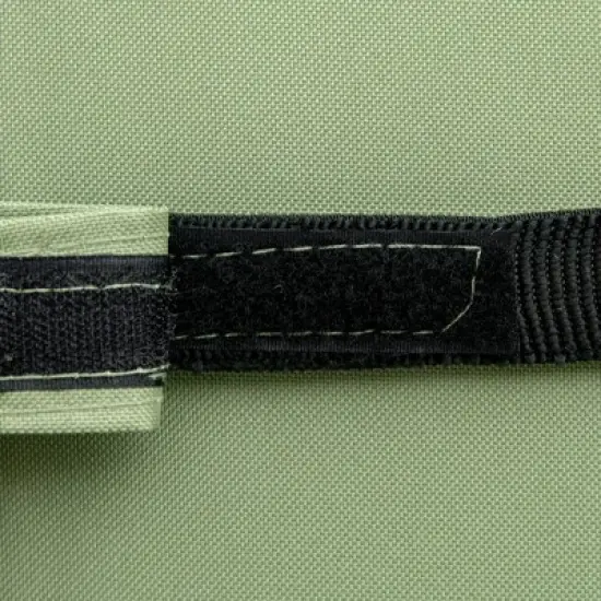 Outsunny XL Oversize Zero Gravity Recliner, Padded Patio Lounger Chair, Folding Chair with Adjustable Backrest, Cup Holder and Headrest for Backyard, Poolside, Lawn image {5}